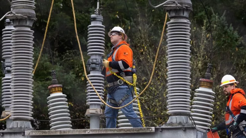 Power restoration in Washington state delayed as utility company discovers 'new issue' as it attempts to repair vandalized substations