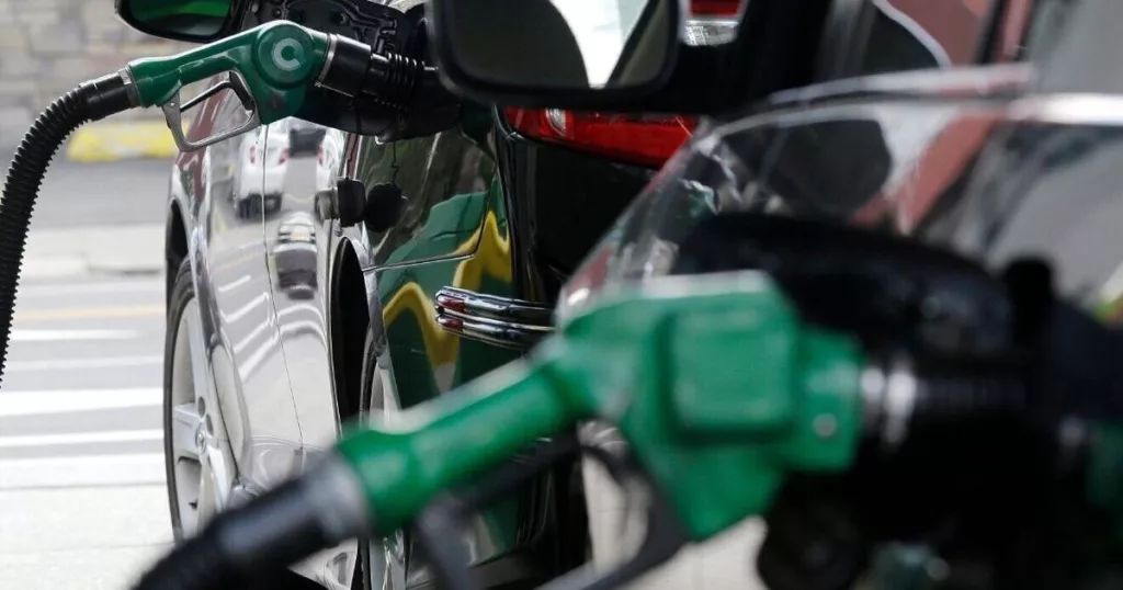 Washington gas prices fall 21 cents for second week | Idaho